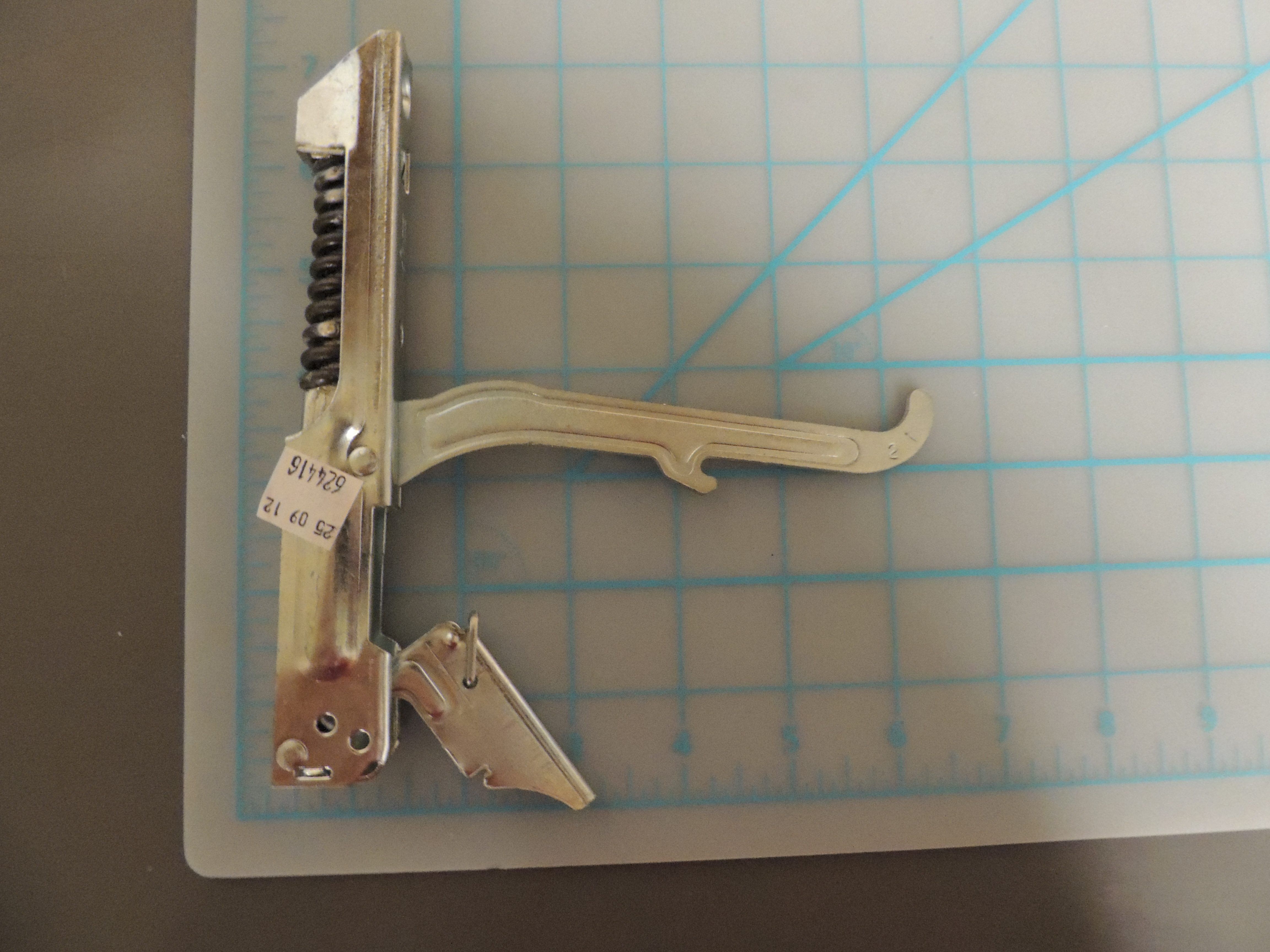 20″ OVEN DOOR HINGE, WHITE SPRING Danby Appliance Parts